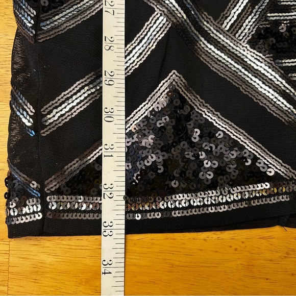 EXPRESS Sequined Geometric Print Long Sleeve Dress - Picture 12 of 15